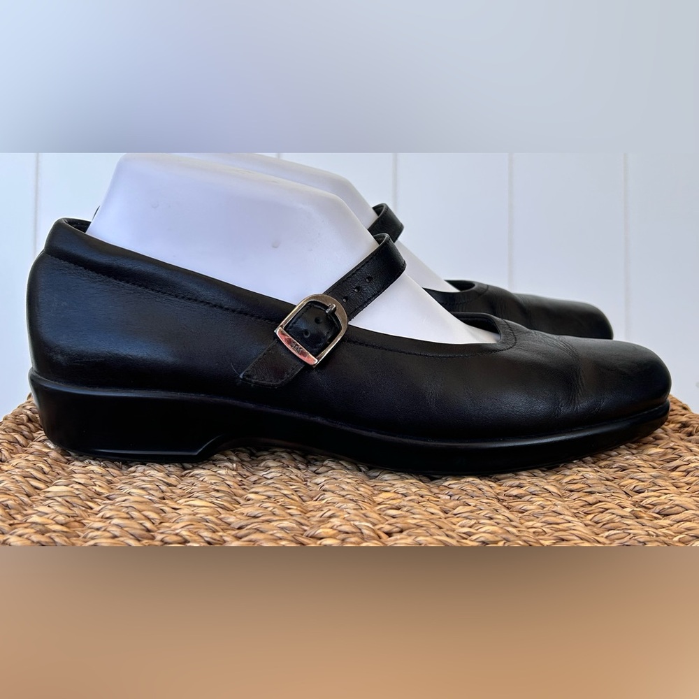 Black Mary Jane Women's Shoes - Picture 5 of 11